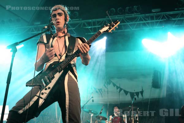 PATRICK WOLF - 2009-07-29 - PAREDES DE COURA (Portugal) - Praia do Tabuao - 